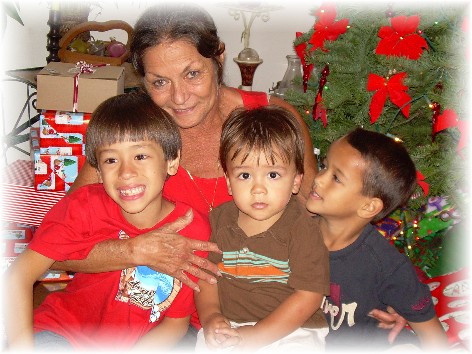 Timmy, Elias, and cousin Kamahao with Mom - Christmas 07